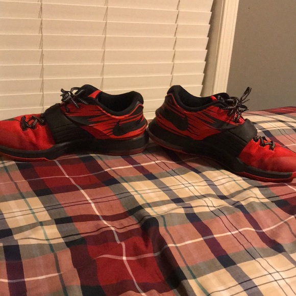 KD 7’s custom - Picture 2 of 4